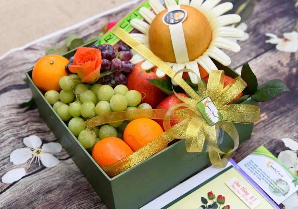 Hãy tặng một giỏ trái cây tươi ngon để thể hiện tình yêu và quan tâm đến gia đình người yêu