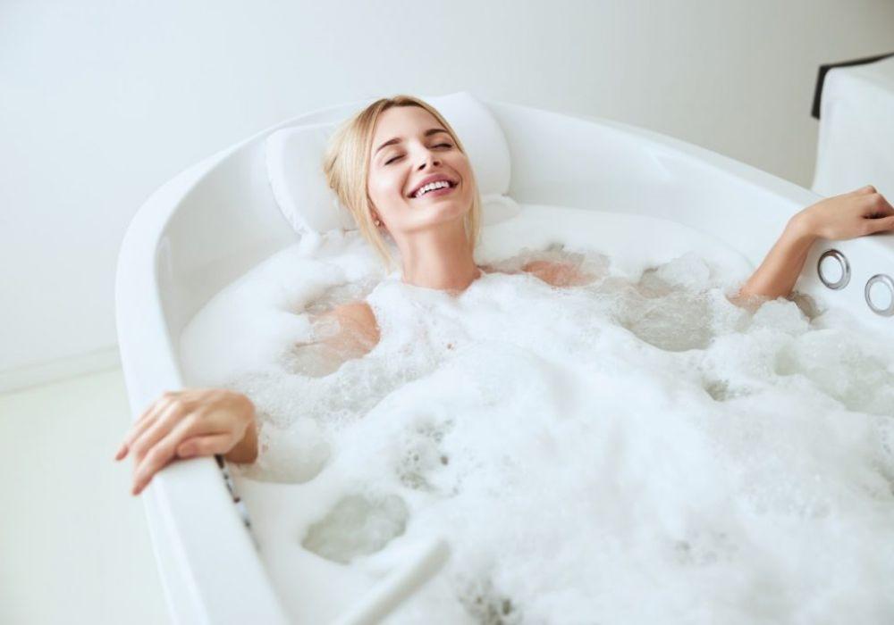Rút ngắn thời gian tắm và hạn chế ngâm bồn
