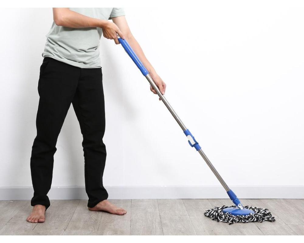Cách sử dụng cây lau nhà xoay 360 độ