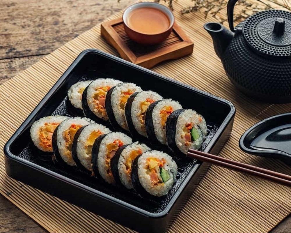 Ẩm thực đường phố thế giới - Kimbap Hàn Quốc