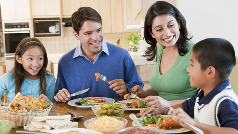 Nấu món ngon mỗi ngày giúp gắn kết gia đình, chăm sóc sức khỏe cho các thành viên