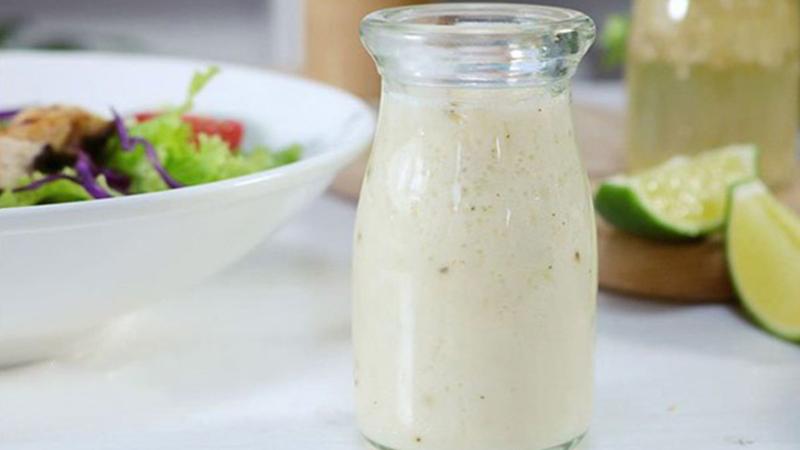 Sốt salad sữa chua là một cách tuyệt vời để tăng thêm hương vị cho Salad