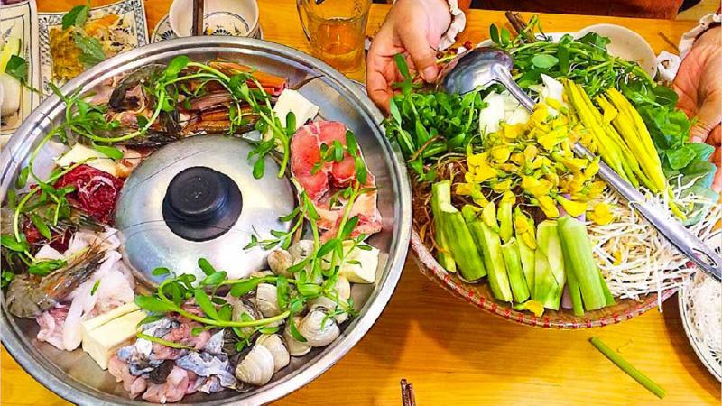 Món Lẩu mắm Cần Thơ thú vị bởi sự kết hợp độc đáo giữa hai nền văn hóa