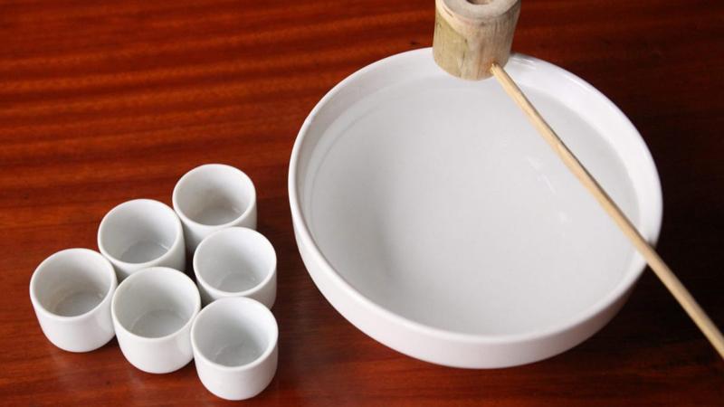 Khử mùi hôi của thịt đông lạnh bằng rượu trắng