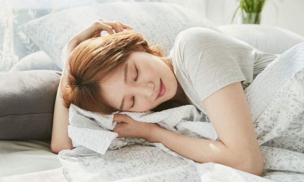 Việc đi ngủ sớm giúp giảm stress, căng thẳng