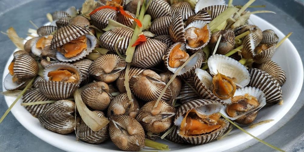 Sò huyết hấp sả