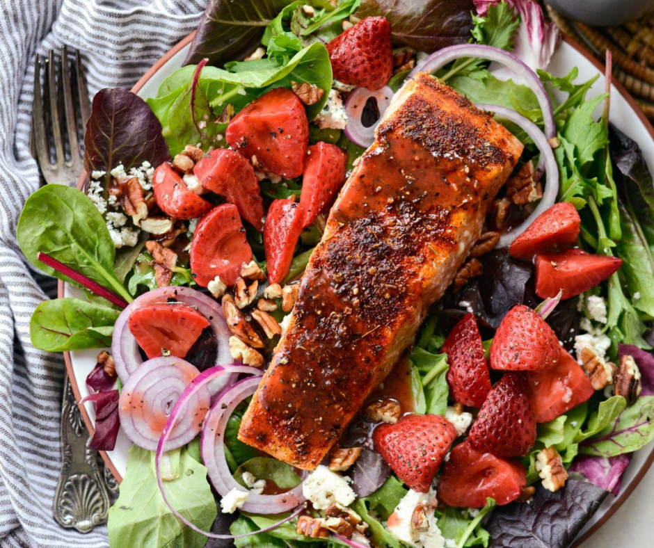 Salad cá hồi dâu tây Co.op