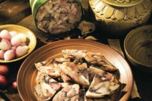 Bí quyết làm giò thủ thơm ngon tại nhà vào ngày Tết