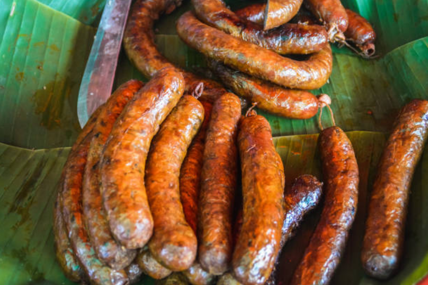 Sai Oua – Xúc xích nướng Chiang Mai, Thái Lan