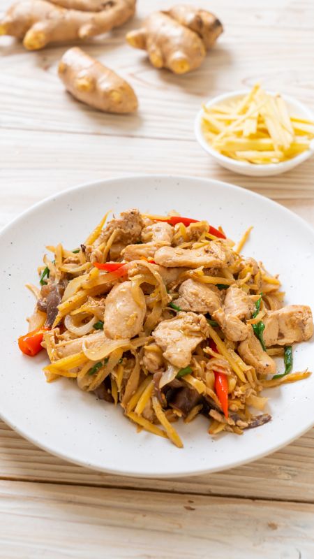 Gà kho gừng - Món ăn truyền thống sưởi ấm bữa cơm Việt trong ngày mưa
