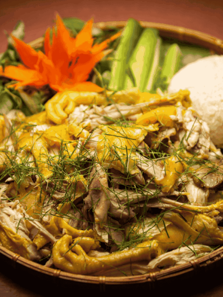 Gà luộc lá chanh