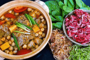 Lẩu riêu cua bắp bò – lựa chọn hoàn hảo cho bữa ăn ấm cúng bên gia đình