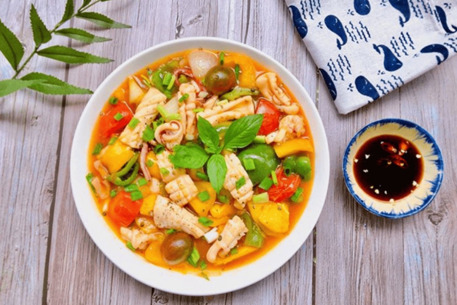 Mực xào chua ngọt thơm lừng trứ danh