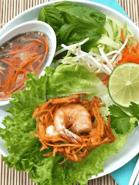 Bánh tôm Hồ Tây: Giòn rụm, đậm đà hương vị truyền thống Hà Nội
