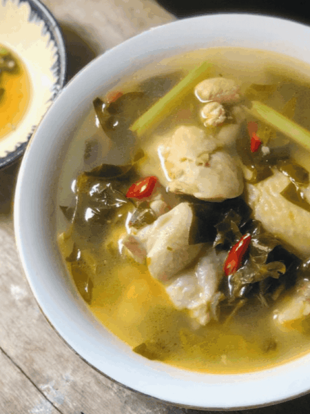 Canh Chua Lá Giang: Công thức nấu canh gà chua thanh, bổ dưỡng giải nhiệt
