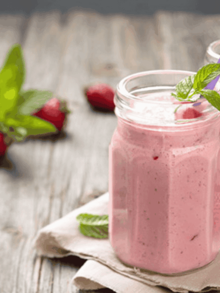 Sinh tố dâu – món giải khát mát lạnh, ngọt thanh tự nhiên