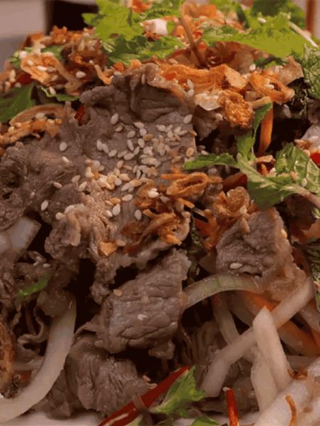 Món bắp bò trộn gỏi hành tây