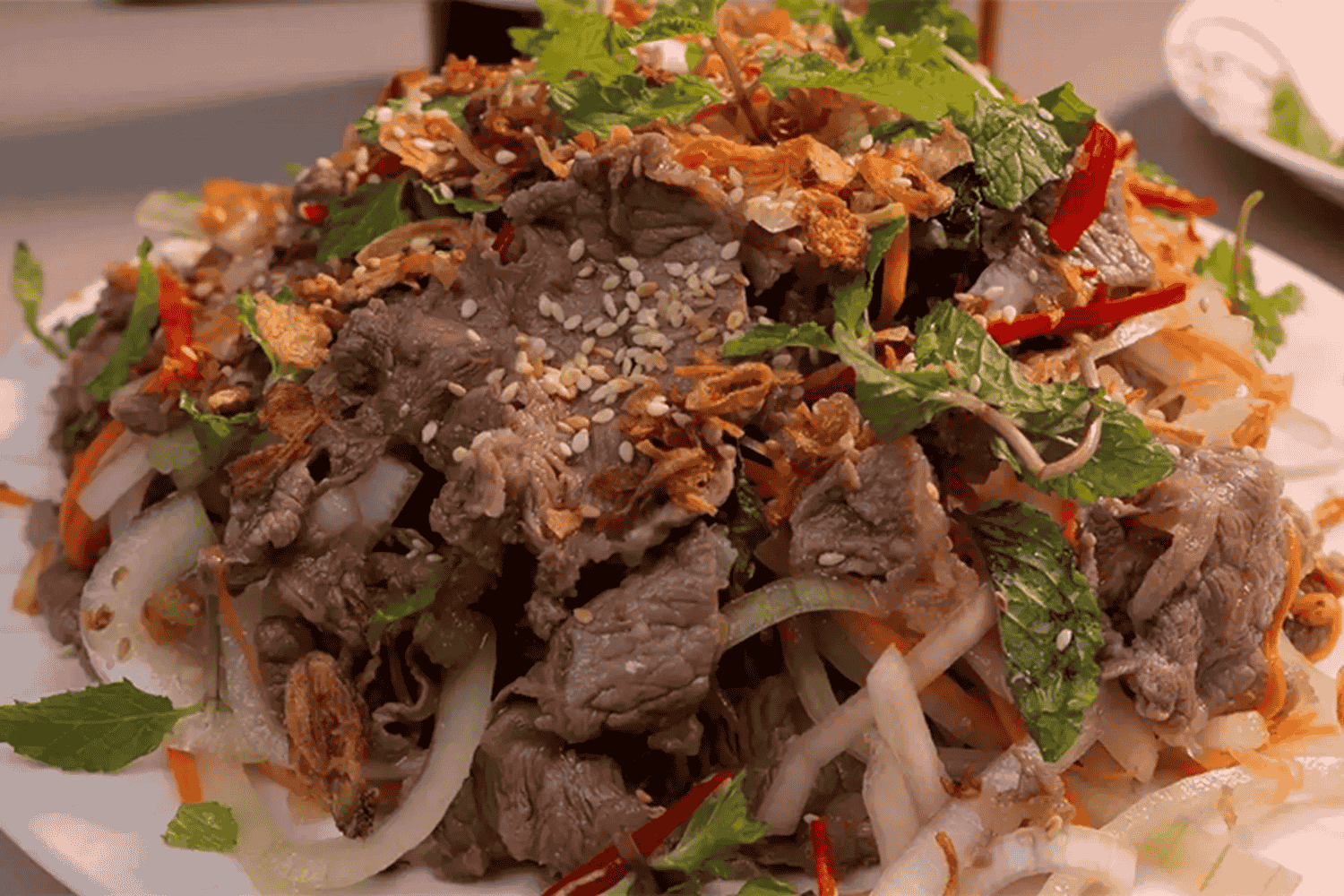 Món bắp bò trộn gỏi hành tây