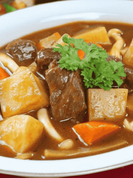 Món nạm bò hầm rau củ
