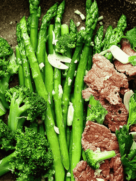 Ba chỉ bò xào măng tây thanh ngọt giàu dinh dưỡng