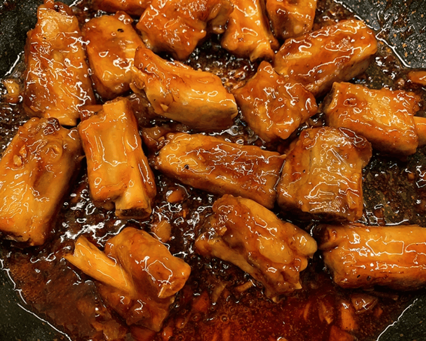 Món sườn heo chiên nước mắm giòn rụm