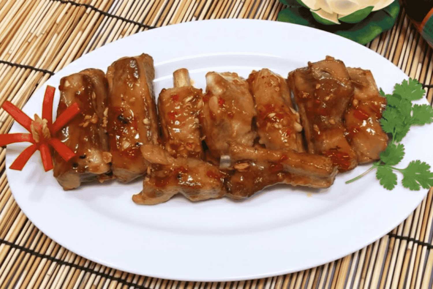 Bí quyết làm sườn heo chiên nước mắm giòn rụm, thấm vị