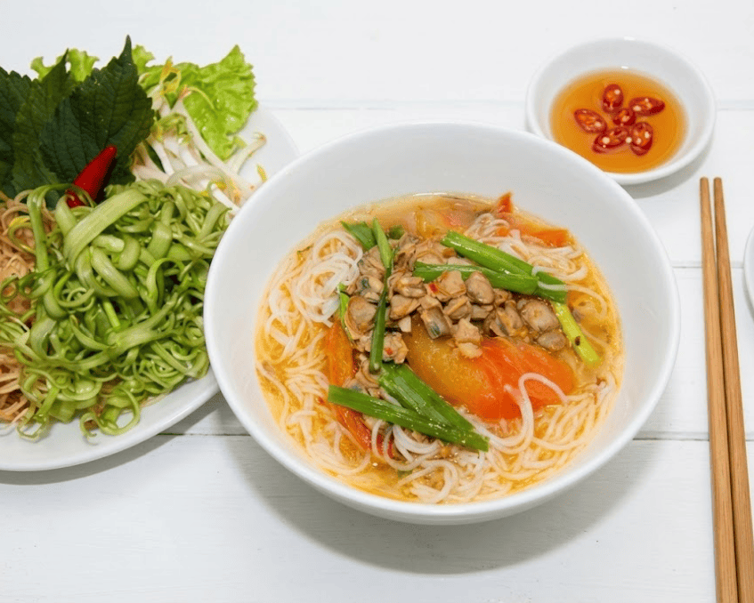 Món bún hến nước lèo thơm ngon khó cưỡng