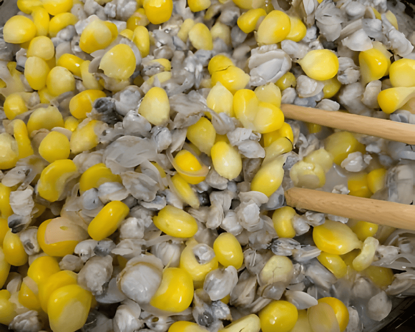 Món hến xào bắp ngọt béo thơm 