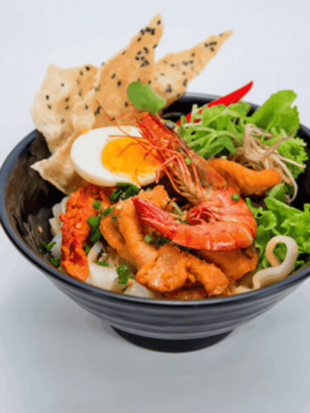 cach-lam-mi-quang-tom-thit-dui-heo-chuan-mien-trung-soi-mi-dai