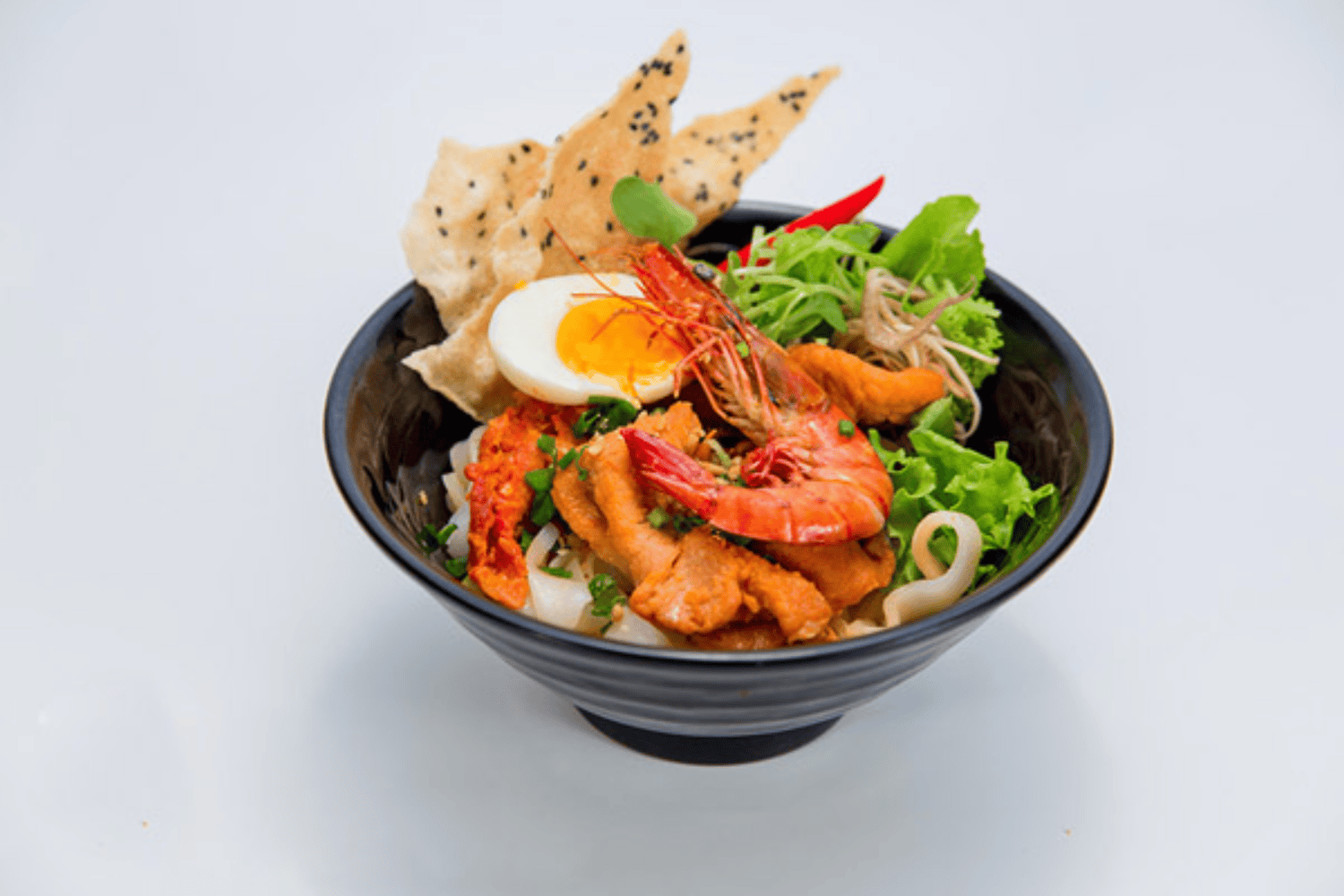 cach-lam-mi-quang-tom-thit-dui-heo-chuan-mien-trung-soi-mi-dai