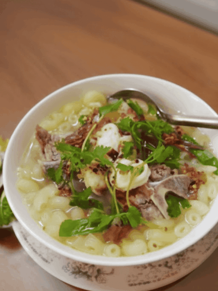 Cách làm nui hầm xương ống heo ngọt thanh chuẩn vị nhà làm