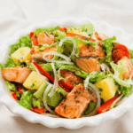 cach-lam-salad-ca-hoi-tuoi-mat-thanh-nhe-giau-dinh-duong