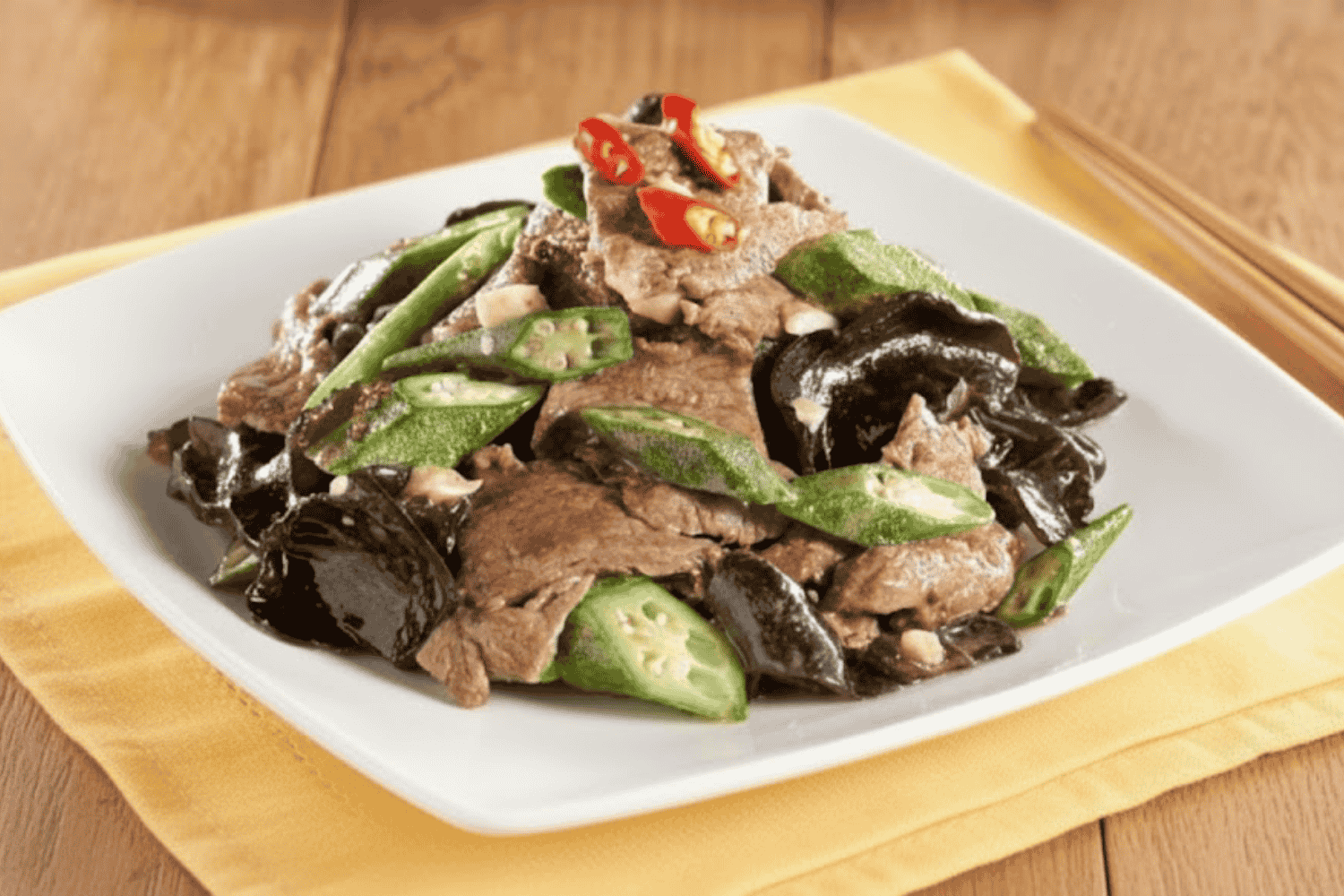 Cách làm thịt bò xào đậu bắp mộc nhĩ thơm ngon