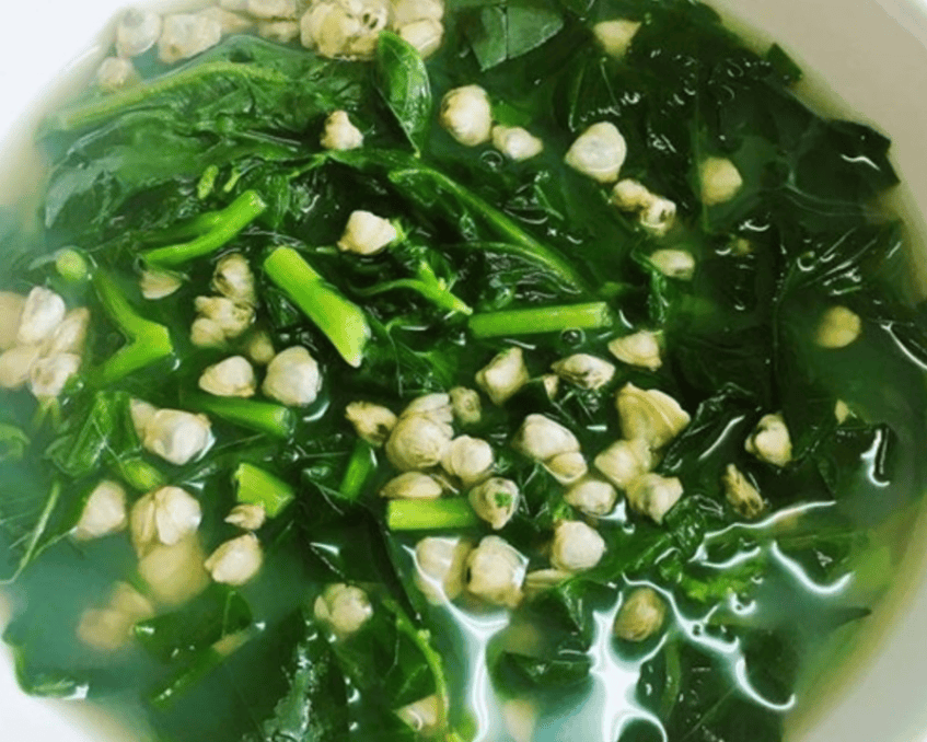 Món canh mồng tơi hến thơm ngon