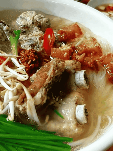 cach-nau-hu-tieu-suon-non-nuoc-dung-ngot-thanh-soi-dai-ngon