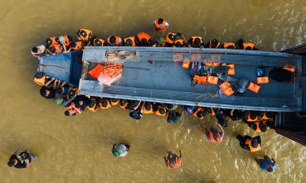 Chuẩn bị thuyền, phao, bè, vật nổi thiết yếu mùa mưa bão