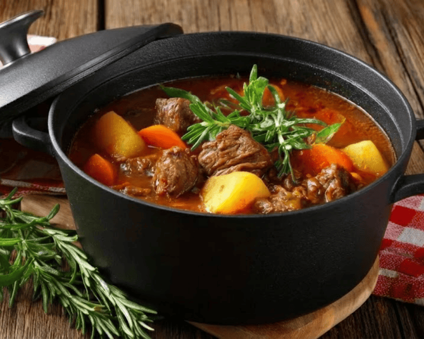 Nạm bò hầm khoai tây