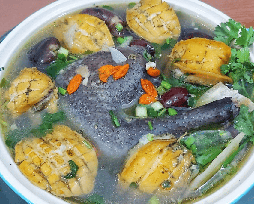 Món bào ngư hầm gà thơm ngọt