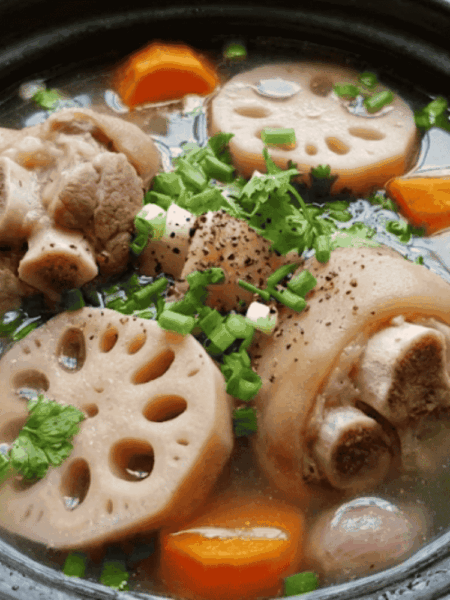 Cách làm canh củ sen hầm xương ống heo ngọt thanh, bổ dưỡng