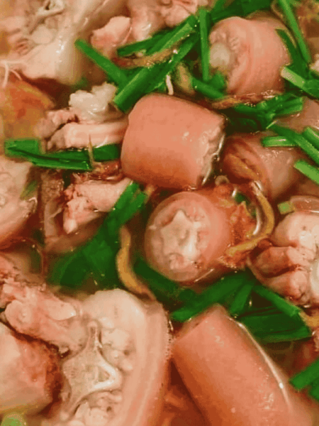 Đuôi heo hầm măng