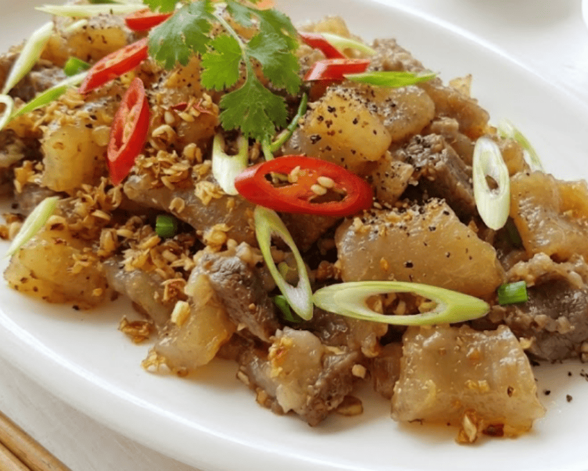 Món gân bò xào sả ớt giòn sần sật