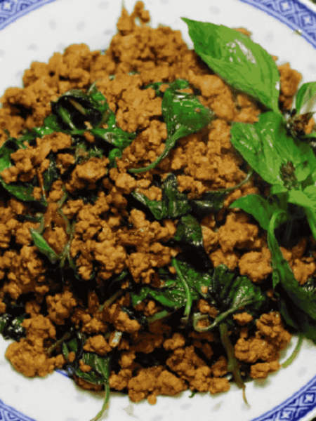 Món thịt băm xào lá quế