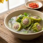 Cách nấu canh khổ qua nhồi thịt ngày Tết