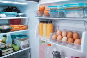 Dọn tủ lạnh đón Tết: Túi Zip, Hộp nhựa và Khay phân loại