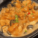 Món giò heo hầm nấm đông cô