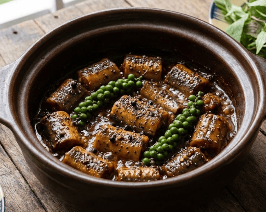 Món lươn kho tiêu chuẩn vị thơm lừng