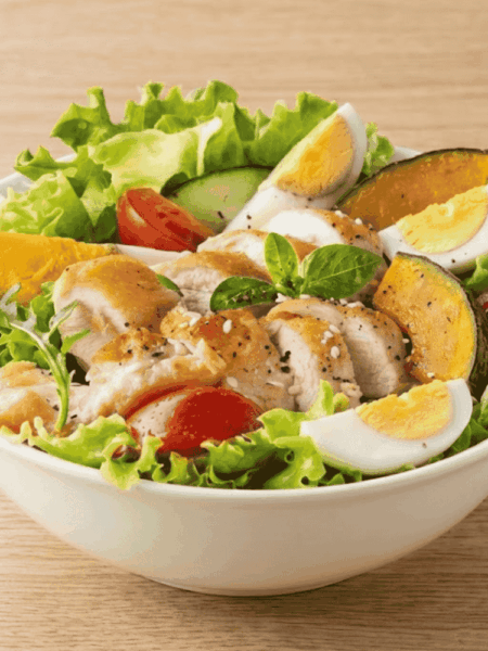 Món salad gà ngũ sắc cung đình