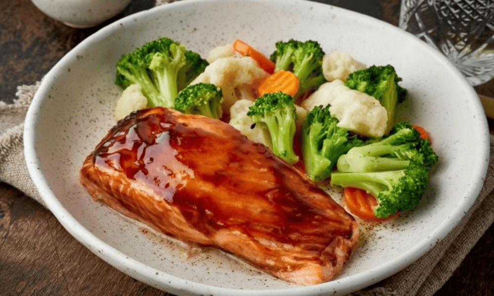 Cá hồi áp chảo