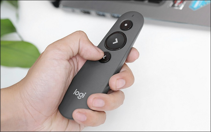 Bút trình chiếu giúp sếp tự tin trong các buổi thuyết trình