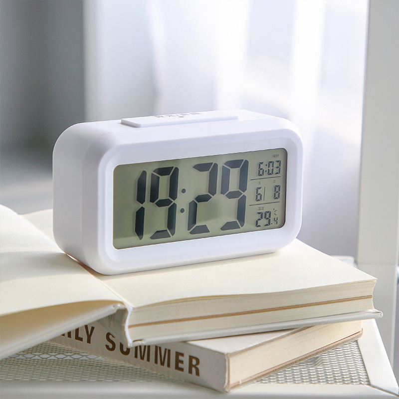 Đồng hồ báo thức điện tử giúp mẹ nắm bắt thời gian dễ dàng